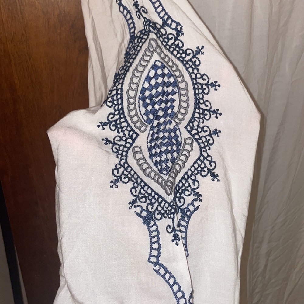 Johnny Was embroidered shirt/ tunic
Size Medium - Picture 4 of 7